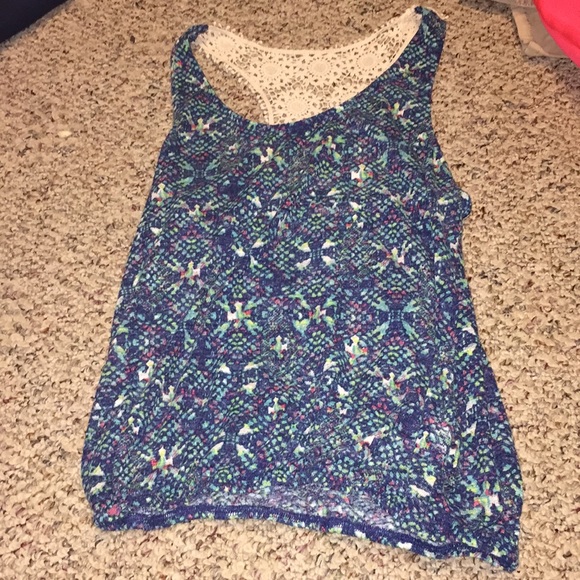 Tank Tops - Picture 5 of 6